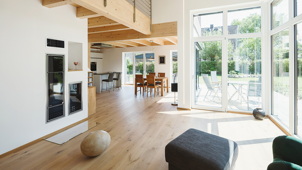 11_Holzhaus_Holz-Putz-Fassade_Klassisch-modern_Eckverglasung_Verglaste_Ecke_Pfosten-Riegel-Fassade